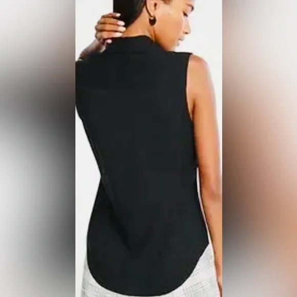 Ann Taylor Navy Sleeveless Button-Down Shirt - Picture 2 of 7